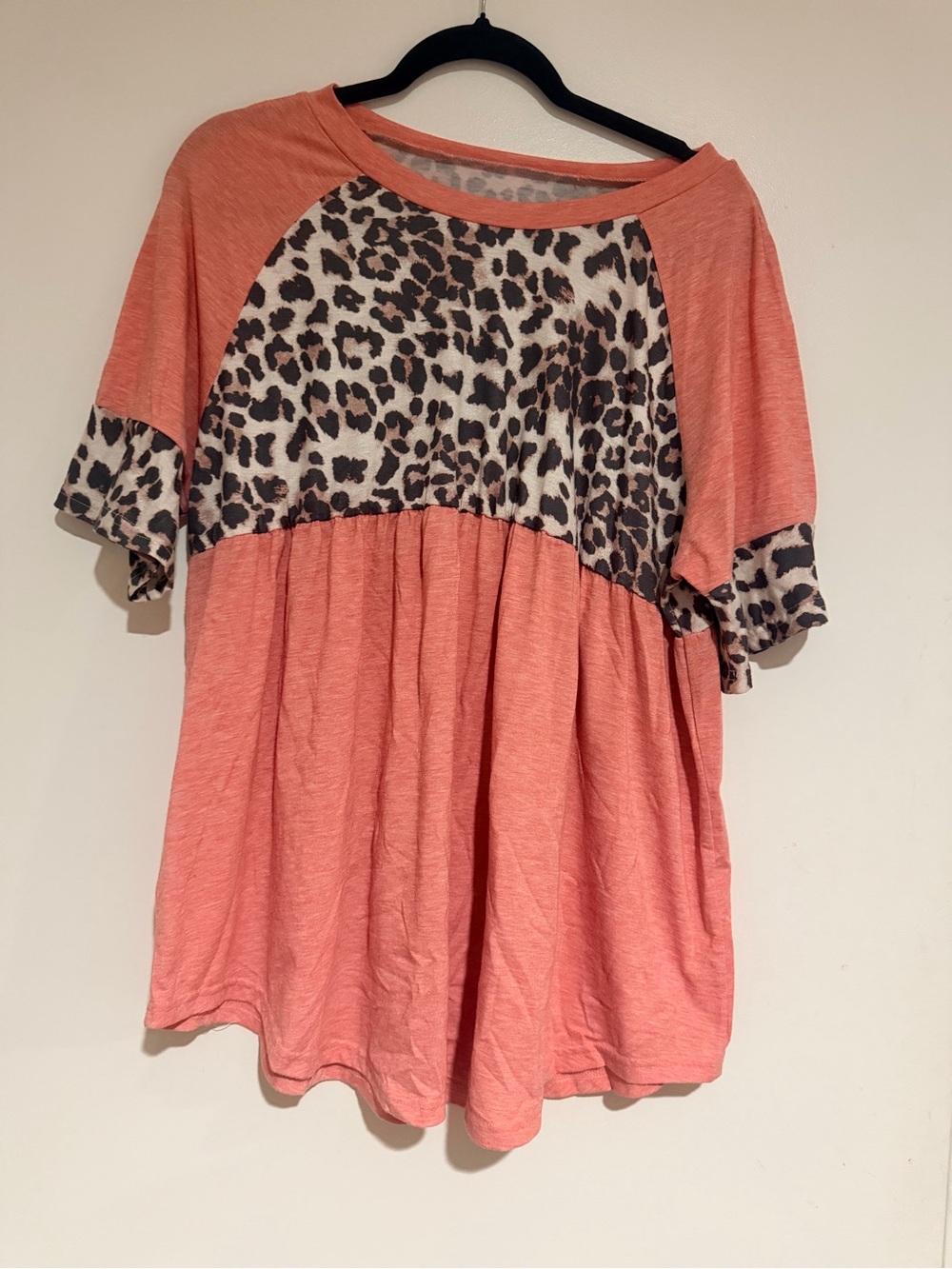 Coral Short-Sleeve Raglan Top with Leopard Accents
